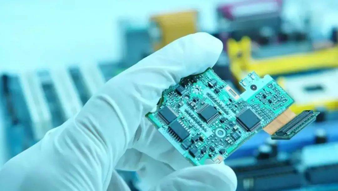 台积电2nm芯片量产 领先中芯国际的技术差距与未来电子产品发展趋势