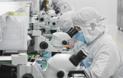 创新驱动，智造未来 武汉市大力推进电子产品技术研发高地建设